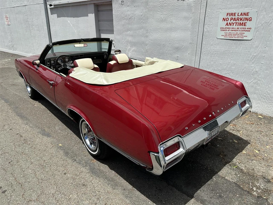 1971 Oldsmobile Cutlass Supreme - Image 16 of 31