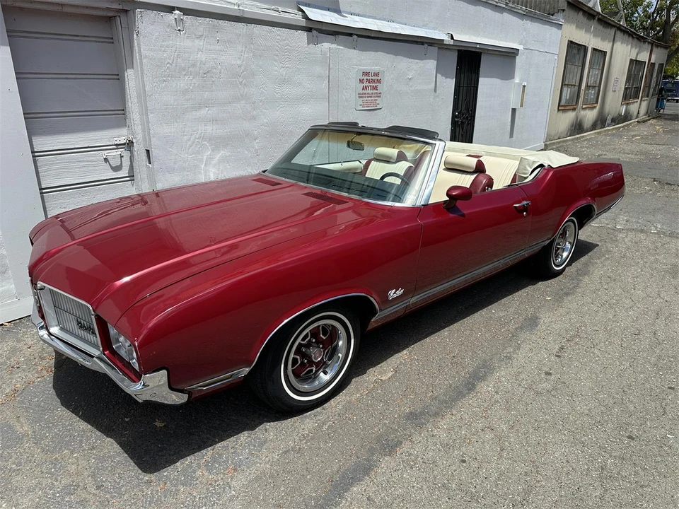1971 Oldsmobile Cutlass Supreme - Image 2 of 31