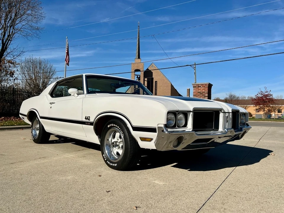1971 Oldsmobile Cutlass 3rd Gen - Image 3 of 12