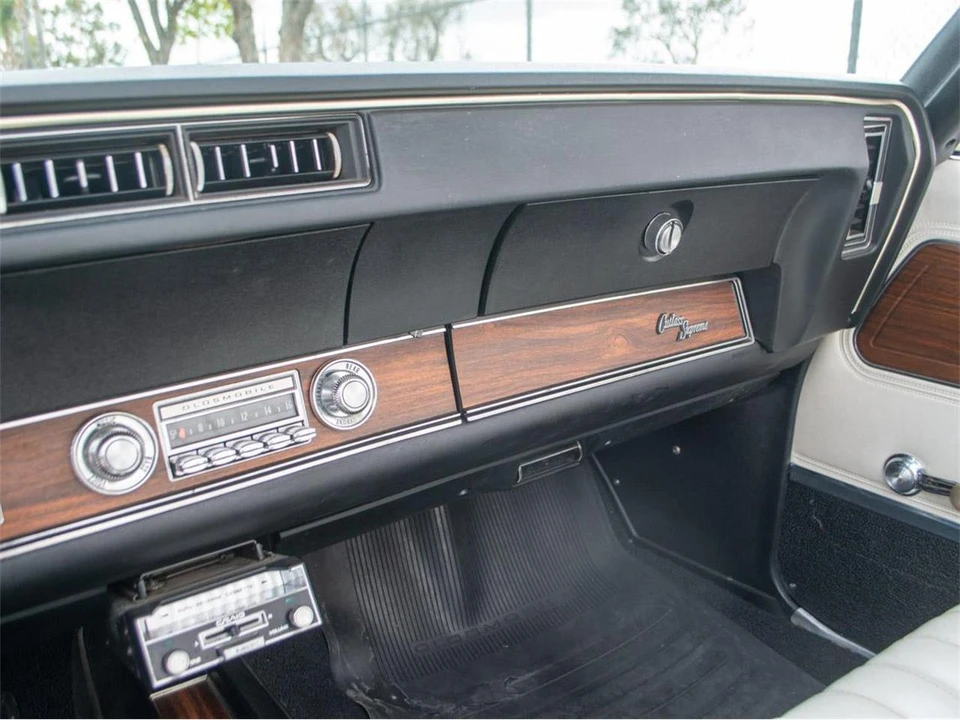 1971 Oldsmobile Cutlass Supreme - Image 28 of 31