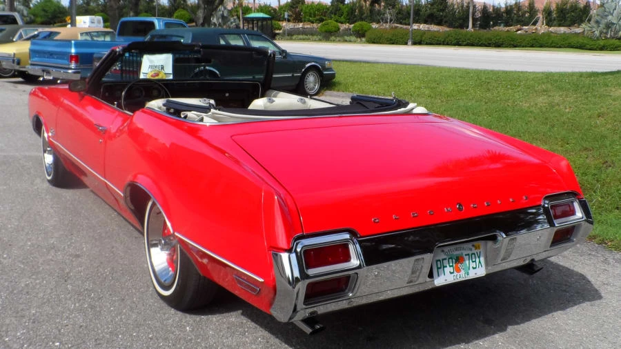 1971 Oldsmobile Cutlass Supreme - Image 10 of 12