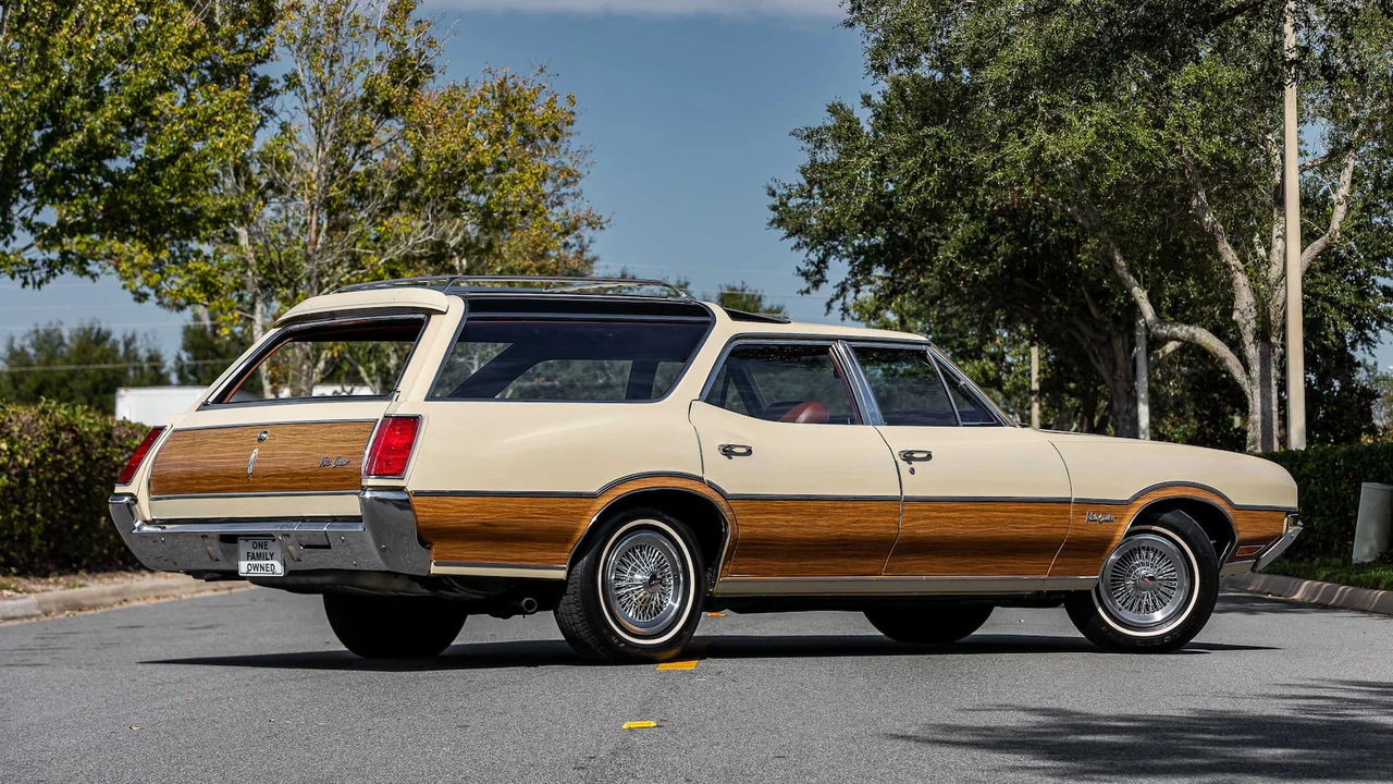1971 Oldsmobile Vista Cruiser - Image 3 of 31