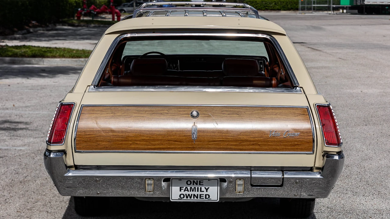 1971 Oldsmobile Vista Cruiser - Image 4 of 31