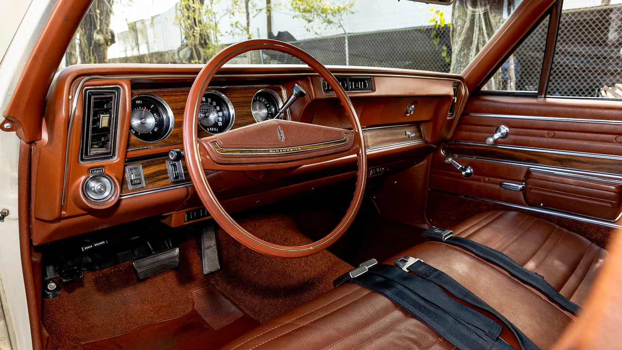 1971 Oldsmobile Vista Cruiser - Image 5 of 31