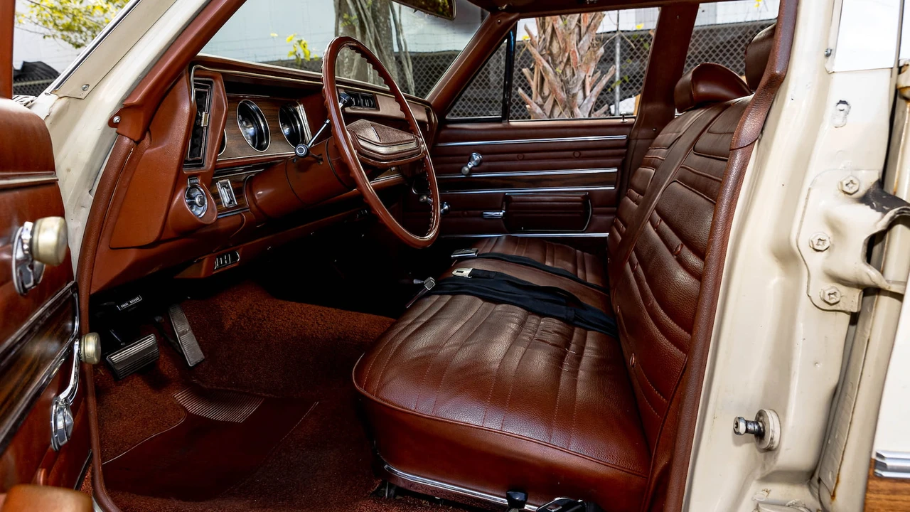 1971 Oldsmobile Vista Cruiser - Image 6 of 31