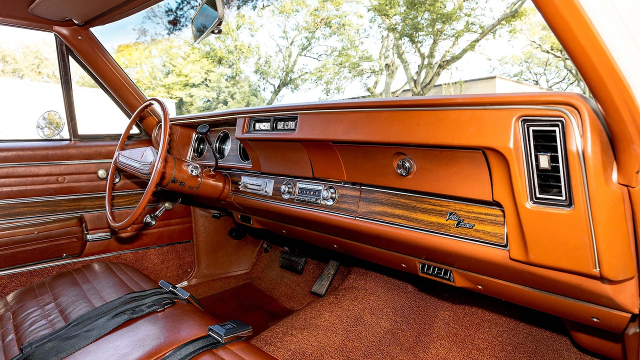 1971 Oldsmobile Vista Cruiser - Image 12 of 31