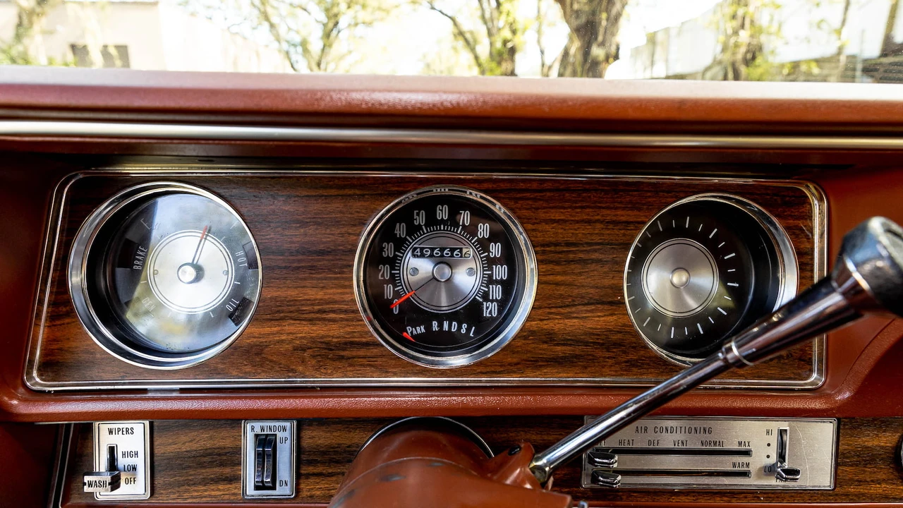 1971 Oldsmobile Vista Cruiser - Image 18 of 31