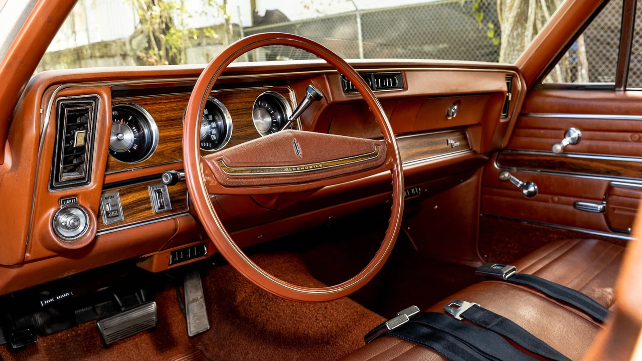 1971 Oldsmobile Vista Cruiser - Image 21 of 31