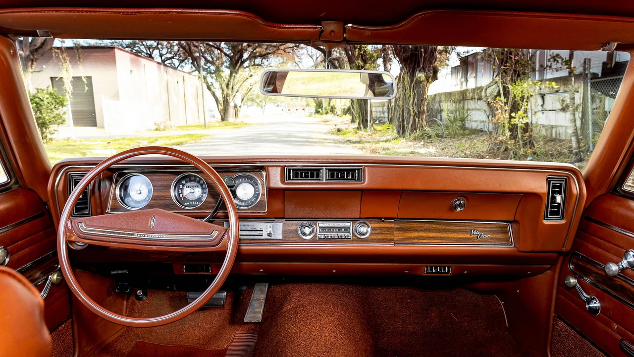 1971 Oldsmobile Vista Cruiser - Image 24 of 31