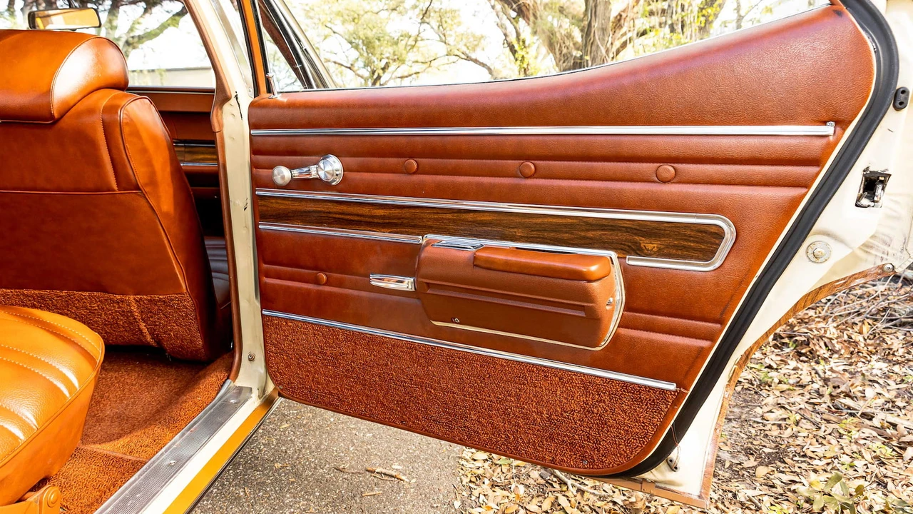 1971 Oldsmobile Vista Cruiser - Image 30 of 31