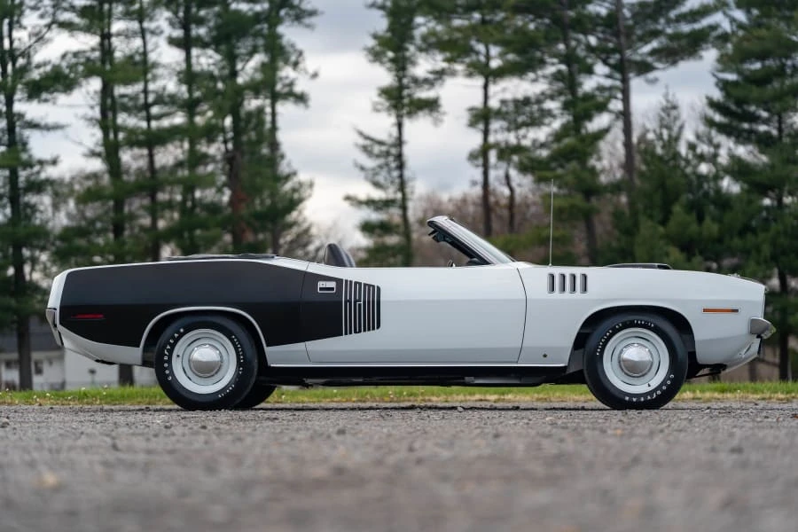 1971 Plymouth Hemi 'Cuda 3rd Gen Convertible - Image 10 of 31