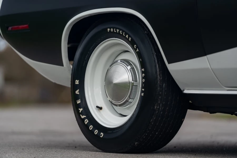 1971 Plymouth Hemi 'Cuda 3rd Gen Convertible - Image 13 of 31