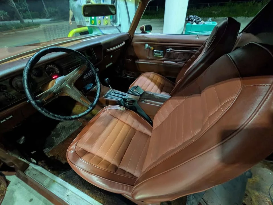 1971 Pontiac Firebird Esprit 2nd Gen - Image 9 of 15