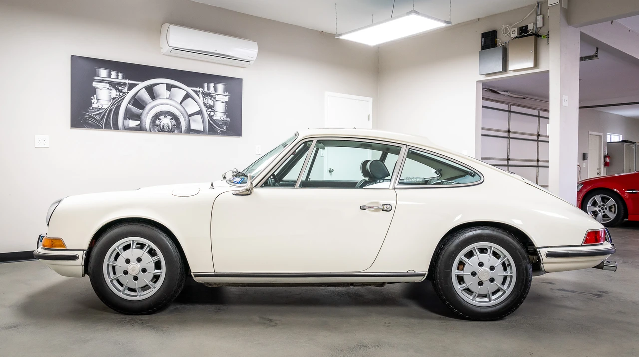 1971 Porsche 911 T F-Body LWB - Image 13 of 31
