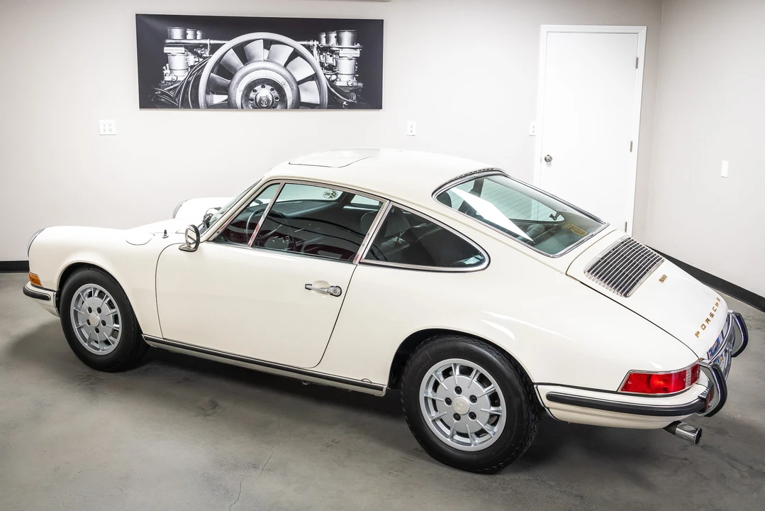 1971 Porsche 911 T F-Body LWB - Image 14 of 31