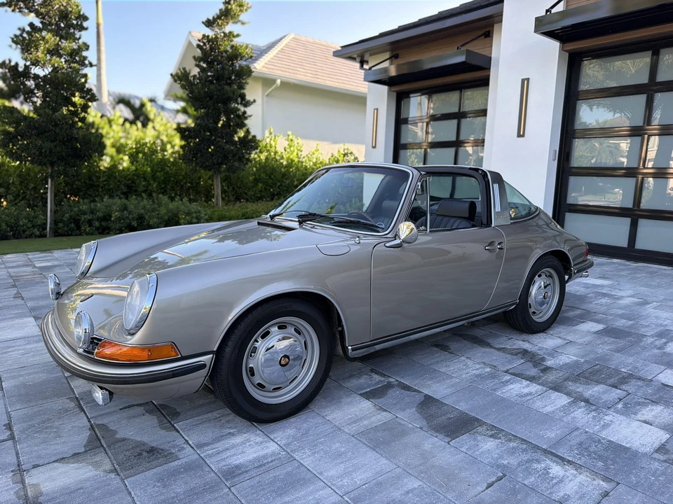 1971 Porsche 911 T F-Body LWB - Image 2 of 31