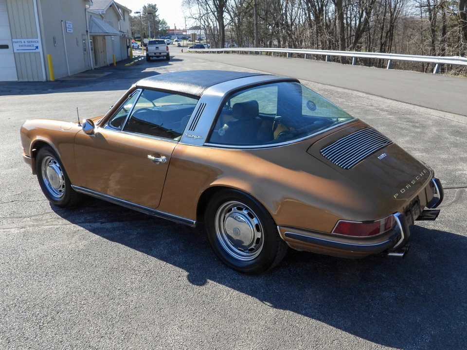 1971 Porsche 911 T F-Body LWB - Image 25 of 31