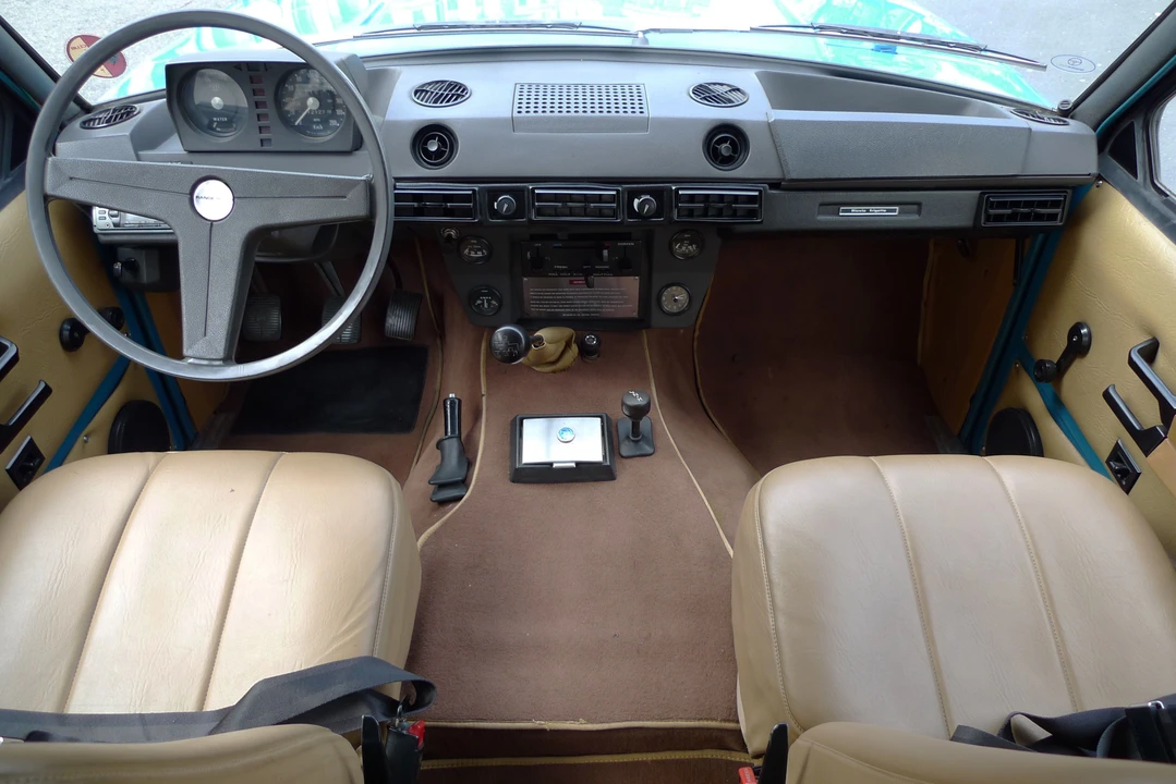 1971 Land Rover Range Rover Classic - Image 11 of 15