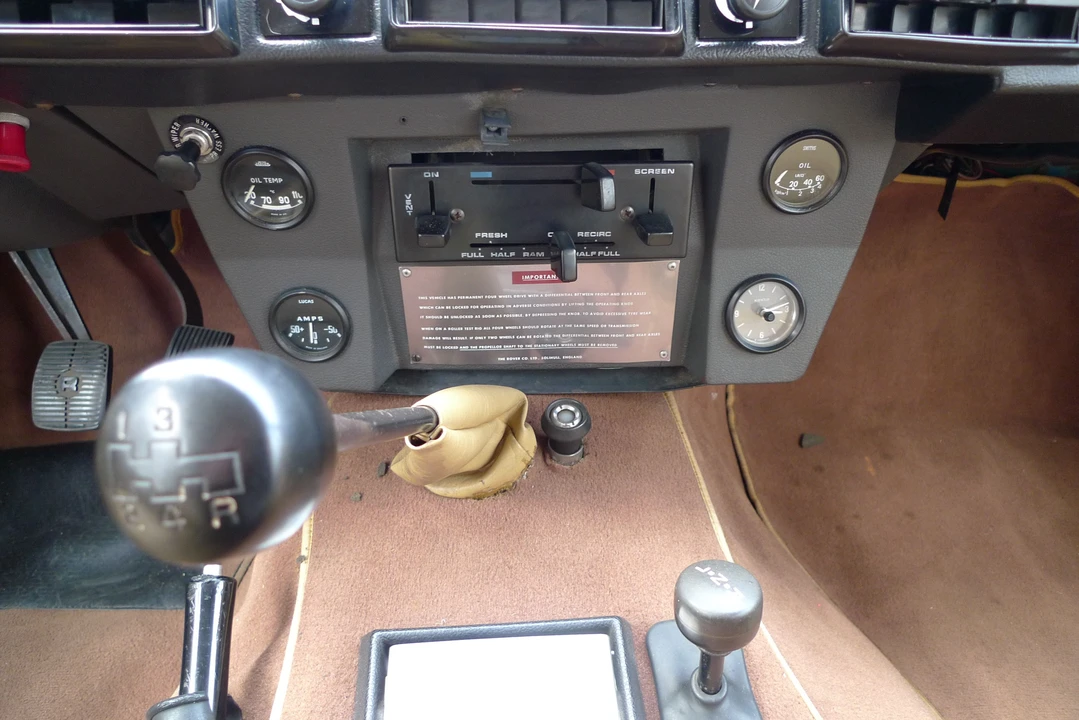 1971 Land Rover Range Rover Classic - Image 13 of 15