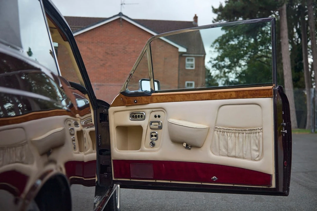 1971 Rolls-Royce Corniche Series I - Image 9 of 30