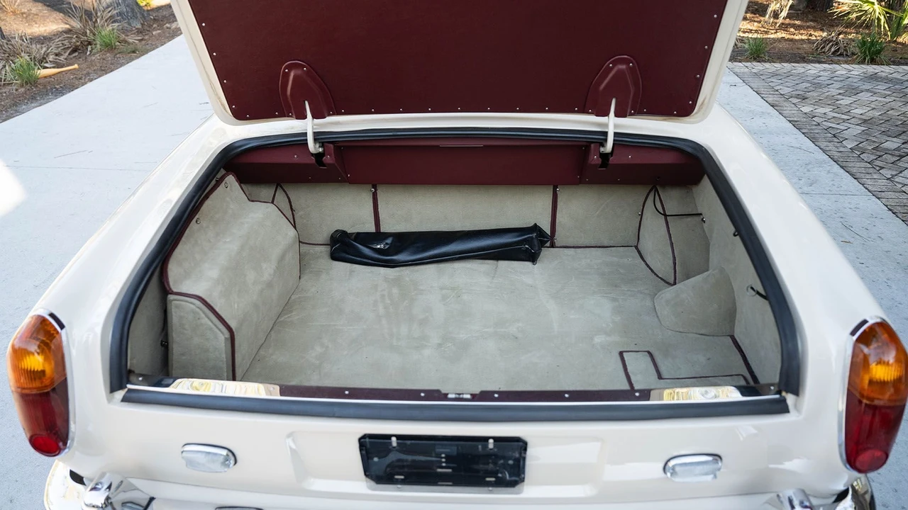 1971 Rolls-Royce Corniche Series I - Image 9 of 31