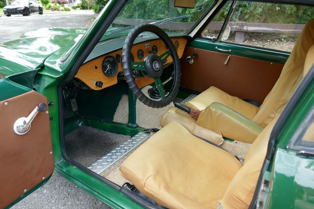 1971 Triumph - Image 15 of 31