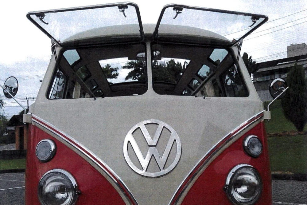 1971 Volkswagen Split-Window Bus - Image 4 of 8