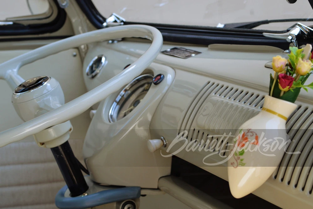 1971 Volkswagen Split-Window Bus - Image 11 of 31