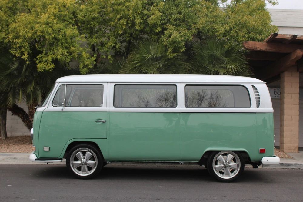 1971 Volkswagen Bay-Window Bus - Image 5 of 5