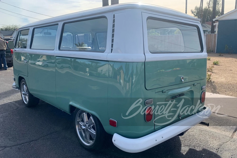 1971 Volkswagen Bay-Window Bus - Image 9 of 10