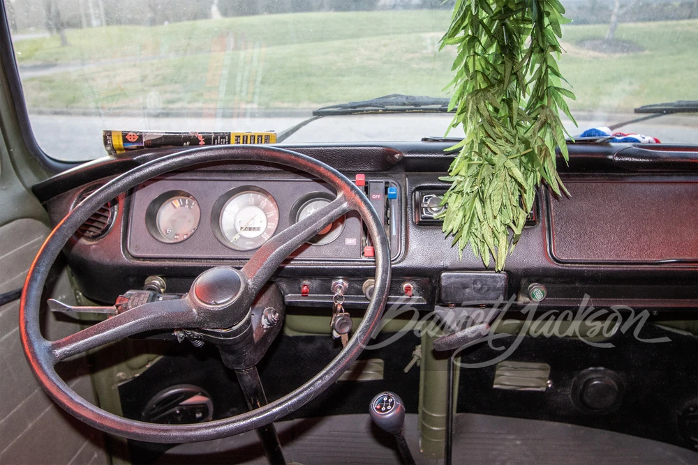 1971 Volkswagen Bay-Window Bus - Image 3 of 15