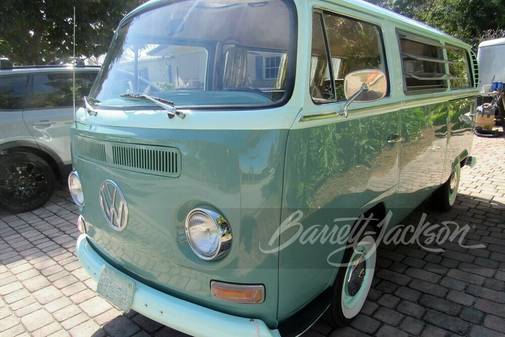 1971 Volkswagen Bay-Window Bus - Image 7 of 11