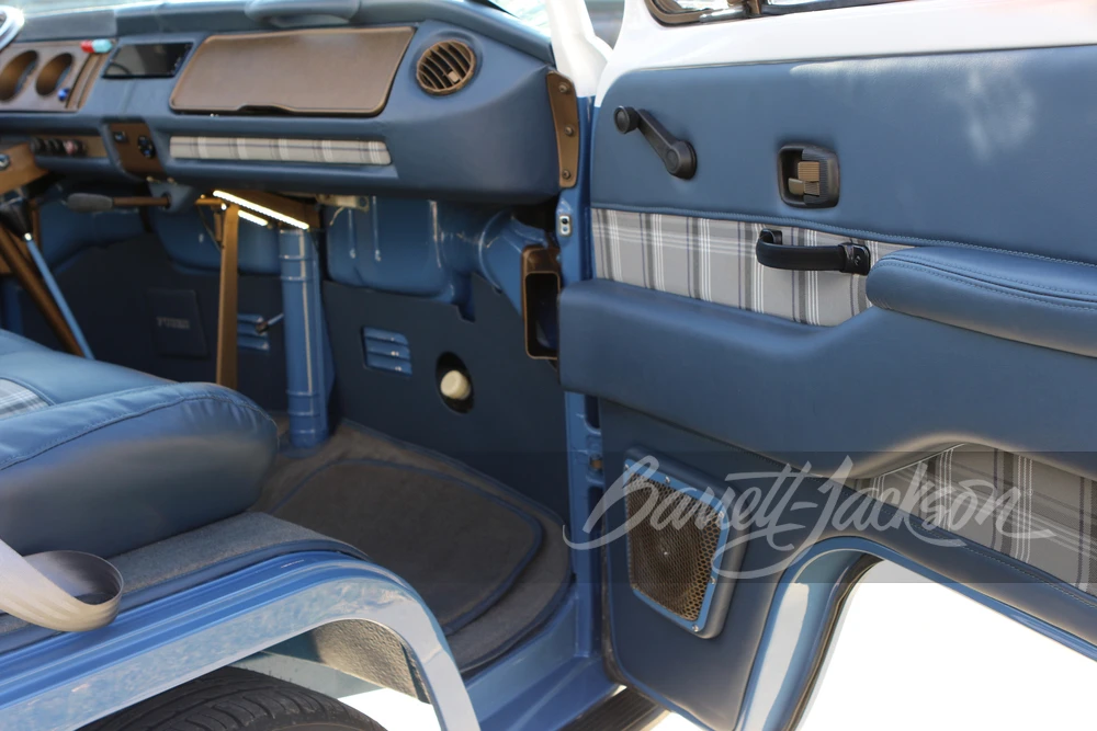 1971 Volkswagen Bay-Window Bus - Image 24 of 31
