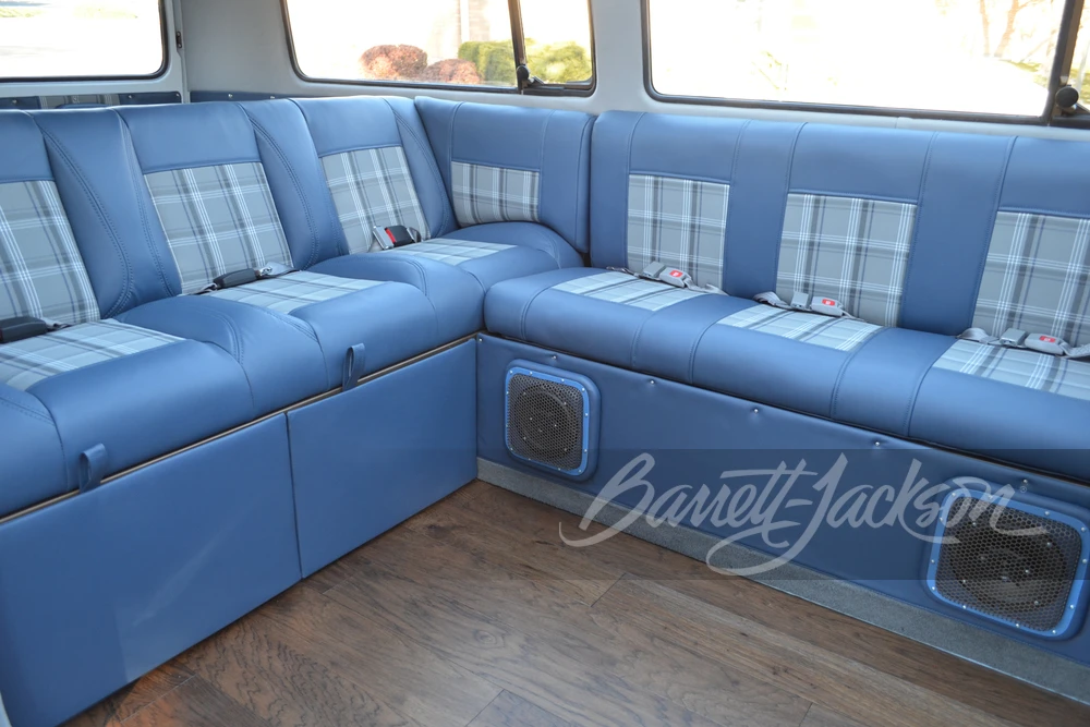 1971 Volkswagen Bay-Window Bus - Image 16 of 31