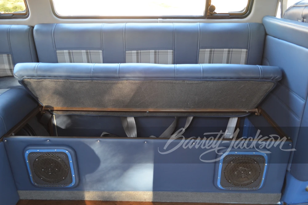 1971 Volkswagen Bay-Window Bus - Image 15 of 31