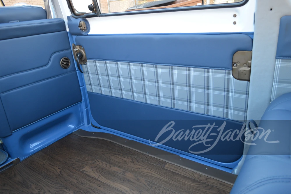 1971 Volkswagen Bay-Window Bus - Image 12 of 31