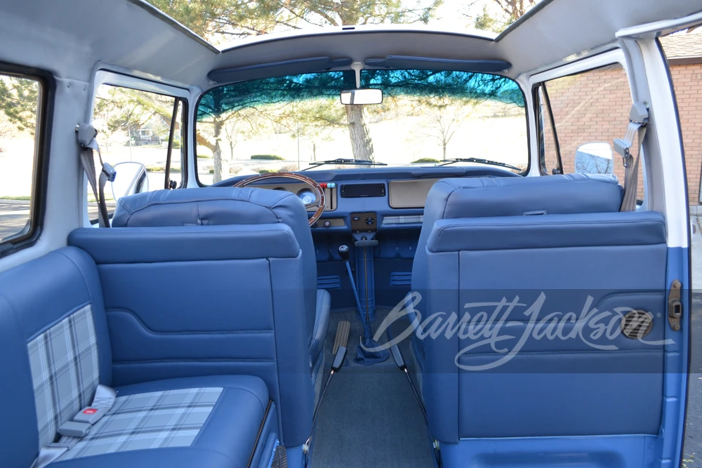 1971 Volkswagen Bay-Window Bus - Image 10 of 31