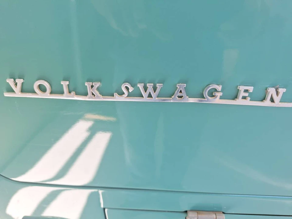 1971 Volkswagen Bay-Window Bus - Image 18 of 20
