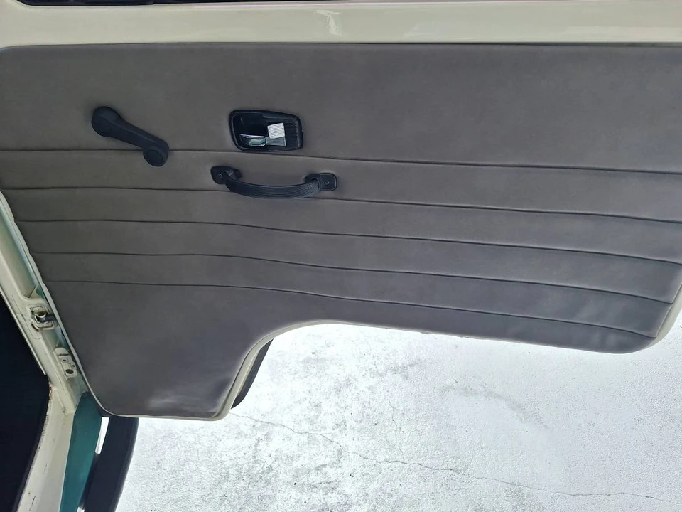 1971 Volkswagen Bay-Window Bus - Image 14 of 20