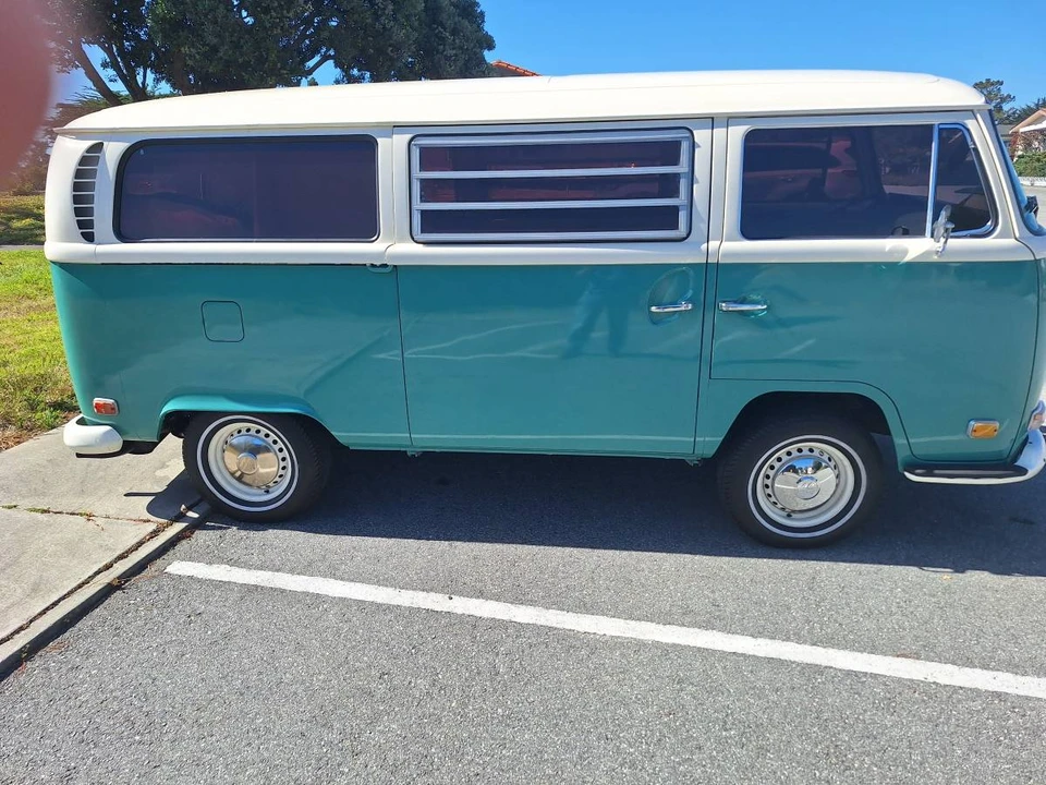 1971 Volkswagen Bay-Window Bus - Image 19 of 20