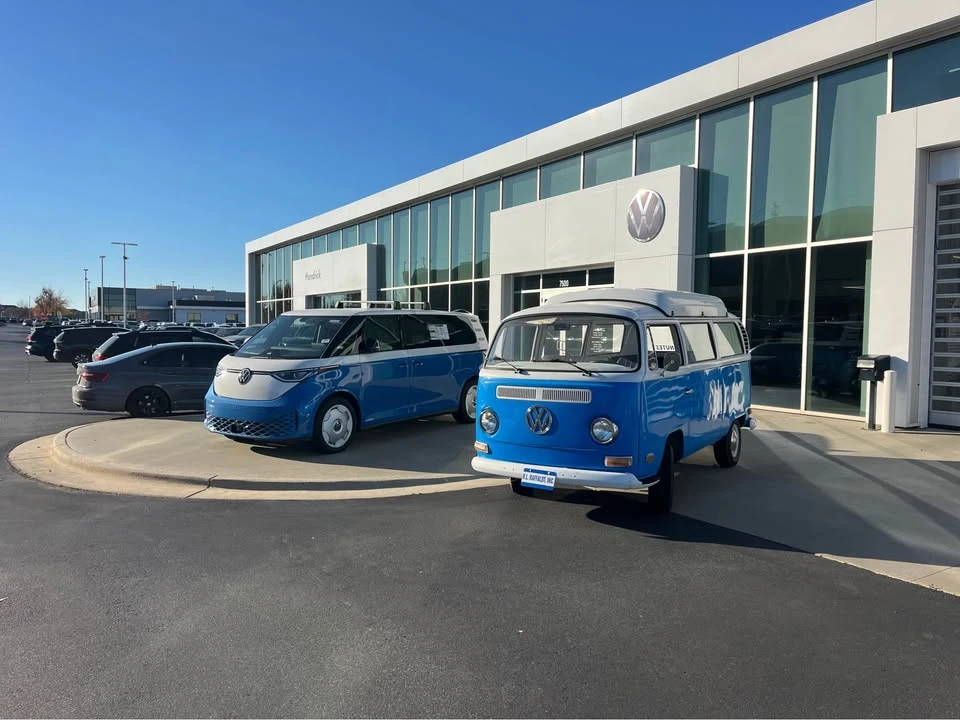 1971 Volkswagen Bay-Window Bus - Image 6 of 6