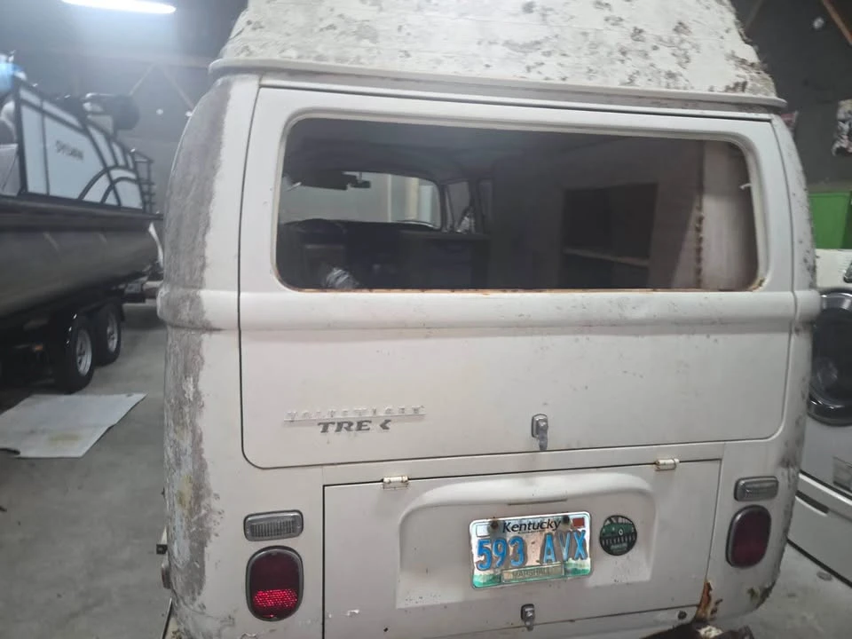 1971 Volkswagen Bay-Window Bus - Image 2 of 3