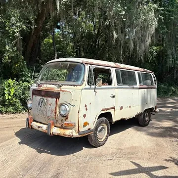 1971 Volkswagen Bus Deluxe