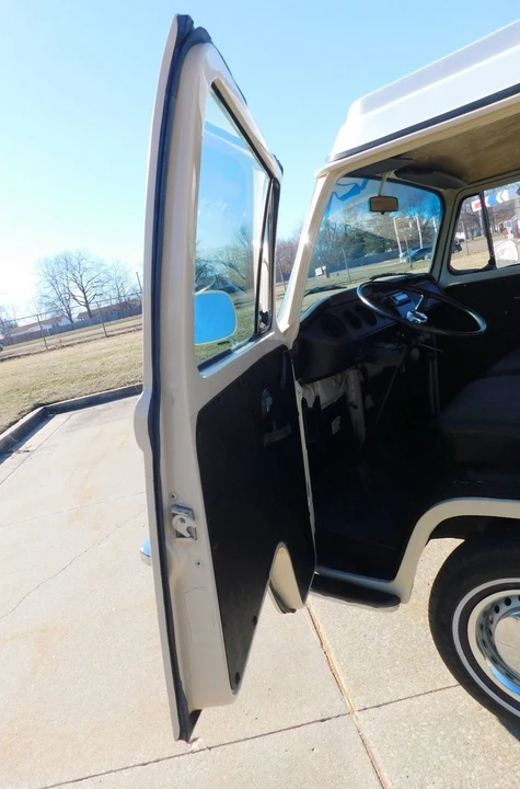 1971 Volkswagen Bay-Window Camper - Image 26 of 31