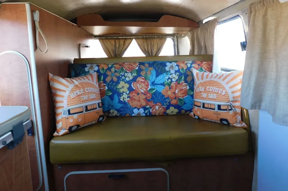 1971 Volkswagen Bay-Window Bus - Image 11 of 20