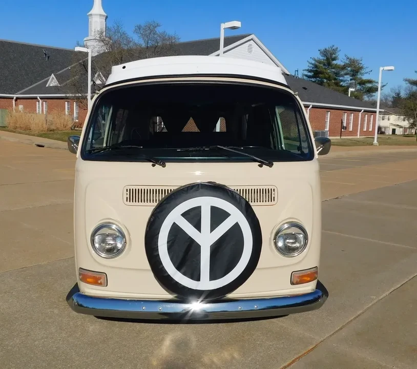 1971 Volkswagen Bay-Window Bus - Image 3 of 20