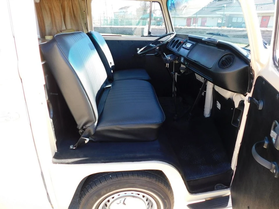 1971 Volkswagen Bay-Window Camper - Image 10 of 21