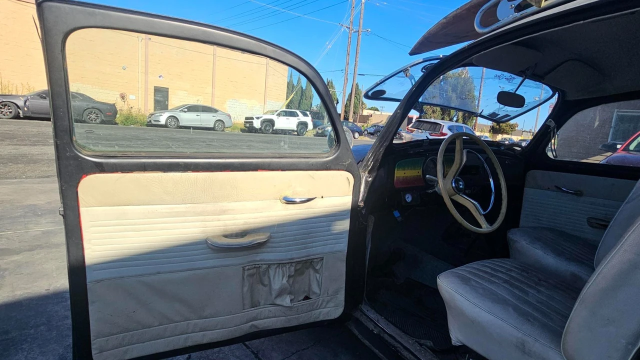 1971 Volkswagen Super Beetle - Image 9 of 11