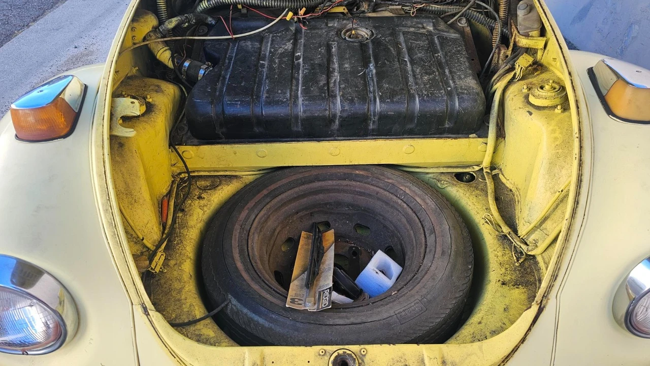 1971 Volkswagen Super Beetle - Image 14 of 15