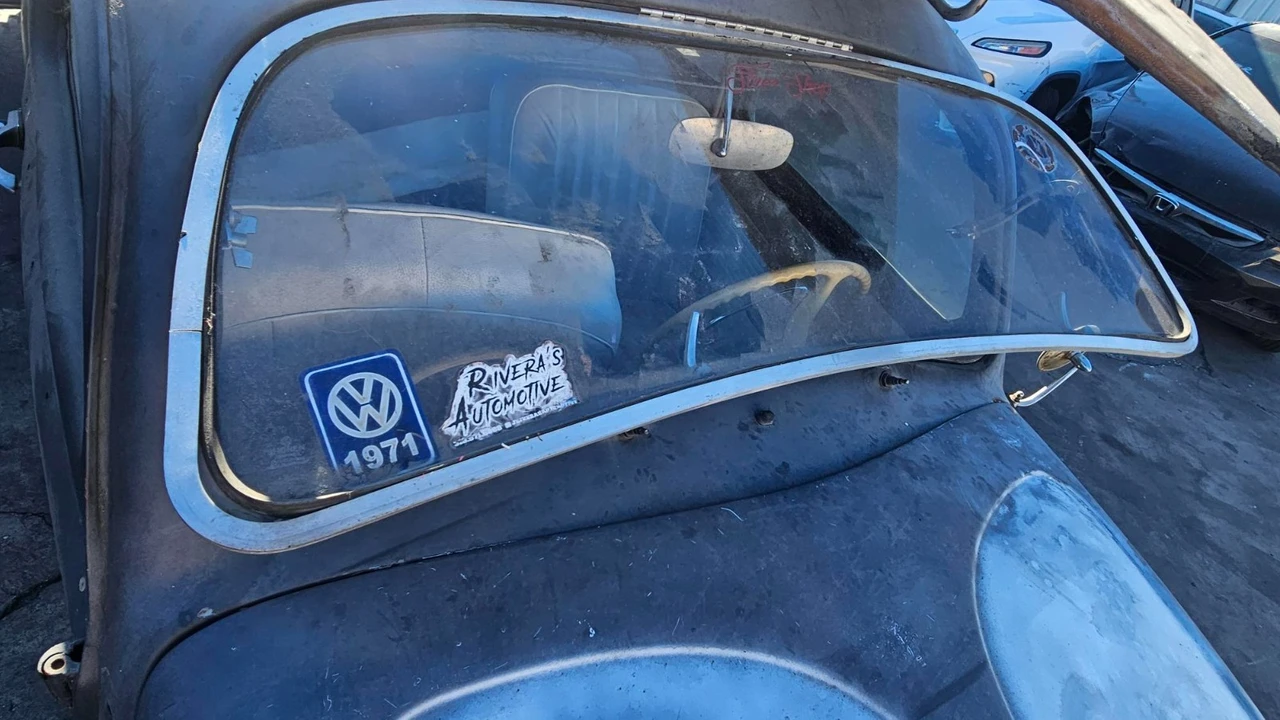 1971 Volkswagen Super Beetle - Image 6 of 11